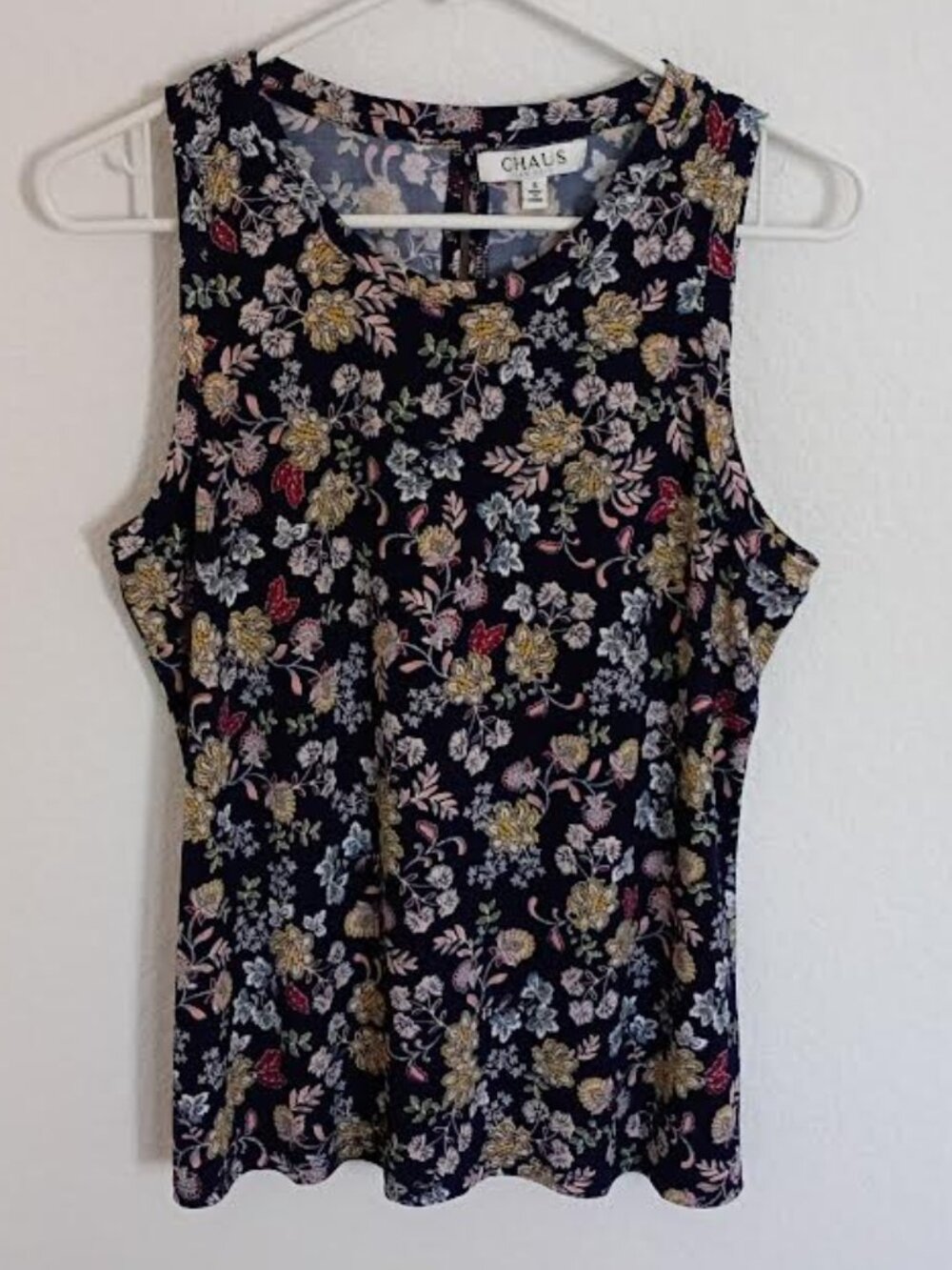 CHAUS NEW YORK WOMEN'S TOP BLUE PINK FLORAL SLEEVELESS KEYHOLE BACK SIZE SMALL